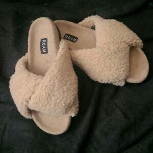 Faux shearling sandals 9